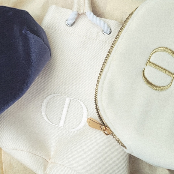 Dior Cosmetic Bag Bundle - Picture 8 of 8